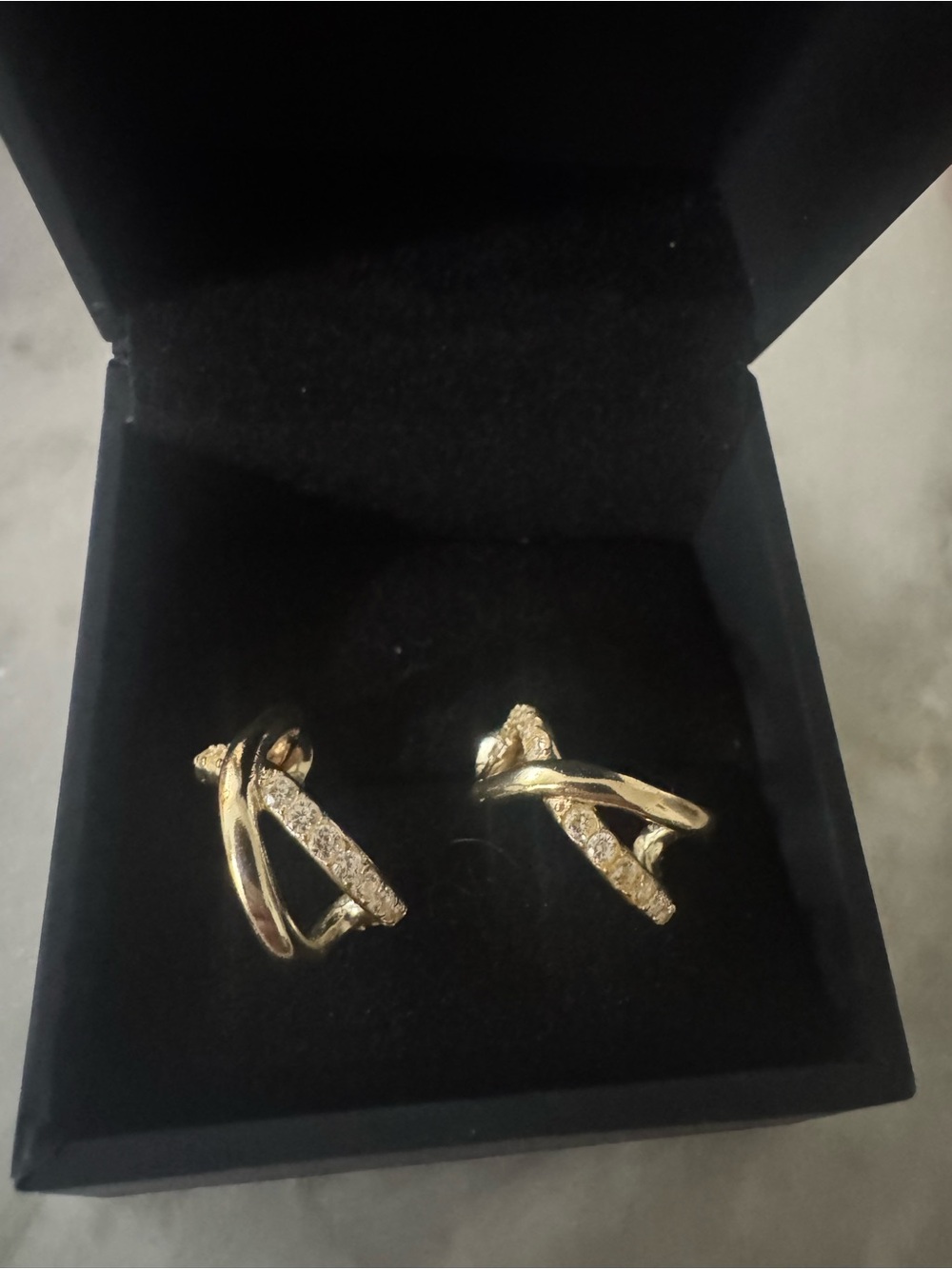 Kendra Scott earrings